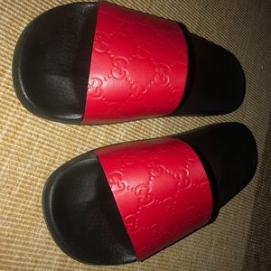 Red gucci slides